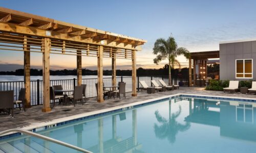 Lakefront pool at the Courtyard by Marriott Winter Haven