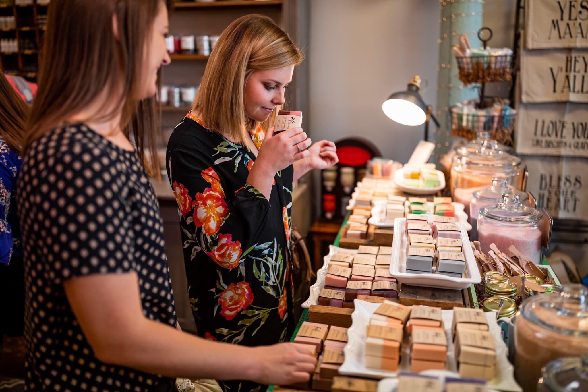 2 females shopping for soap at Rafa Natural in Lakeland, FL