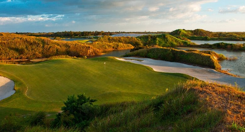 6th hole on Streamsong Red at Streasmong Resort & Spa 