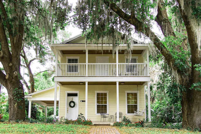 The Lake Morton Colonial Lakeland Airbnb